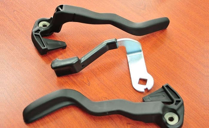 Automobile plastic parts 16